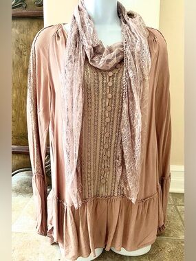Gustav Denmark  Dusty Rose Lace-Trim Button Front Blouse
